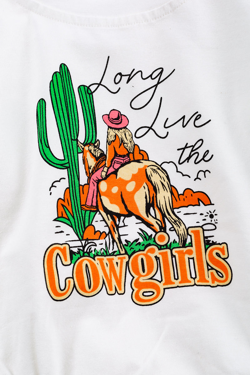 "Long live cowgirls" Infant graphic onesie.