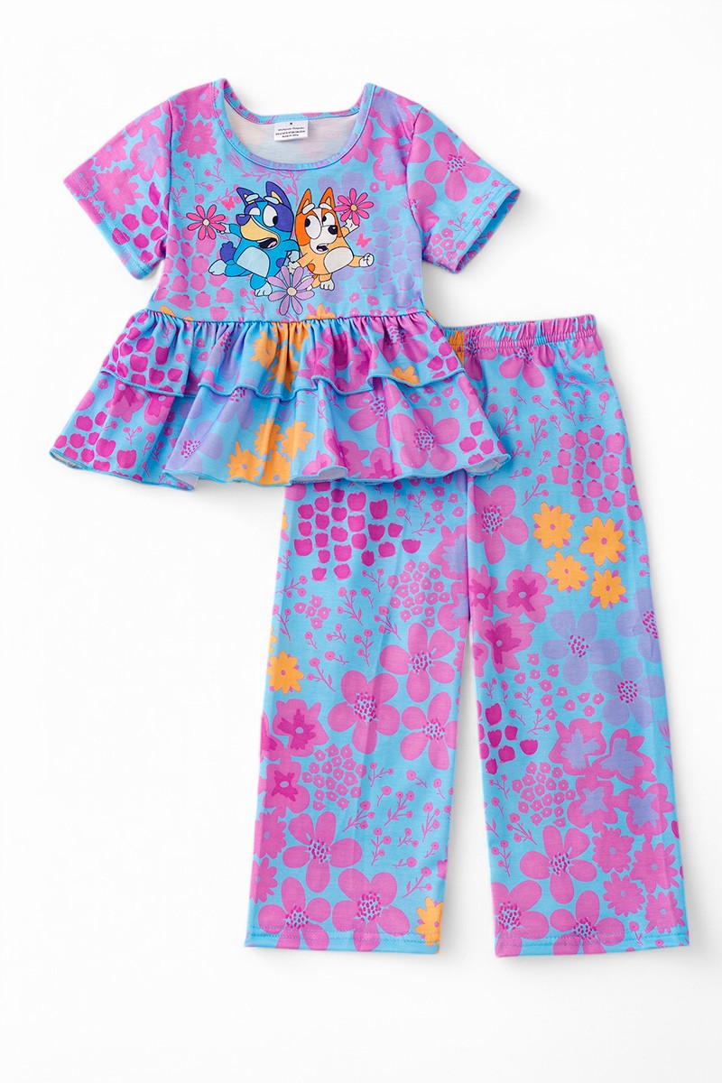 Dress your little one with this comfy floral set.