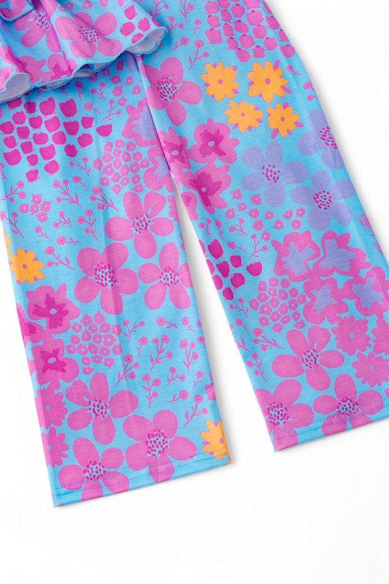 Dress your little one with this comfy floral set.