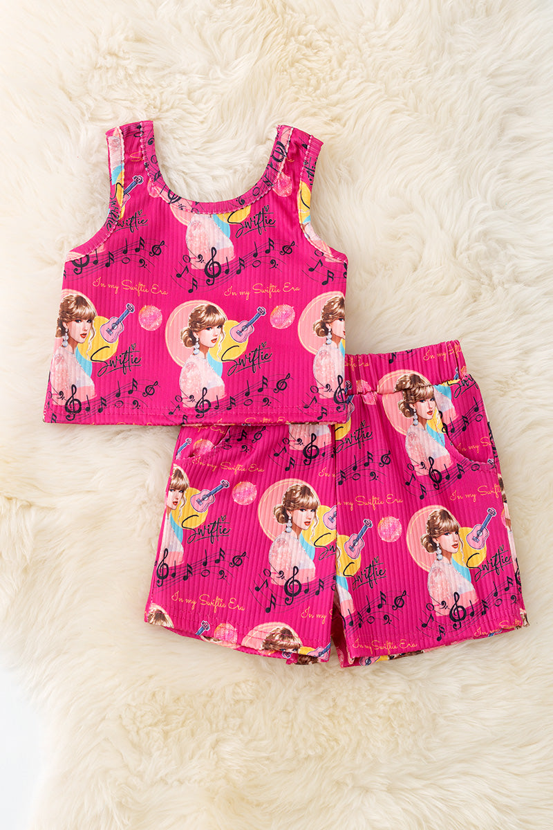 Taylo*r fuchsia short set.