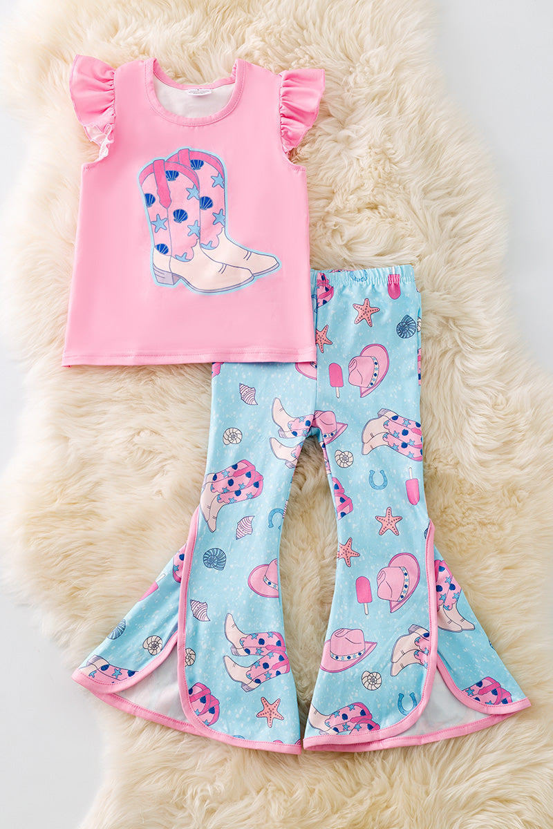 Pink angel sleeve cowgirl boot top & blue pants. OFG50916