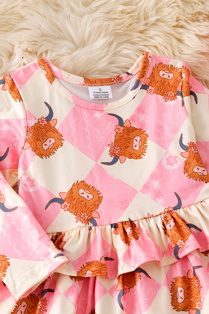 Highland cow printed ruffle tunic and wide cut pants. OFG51631