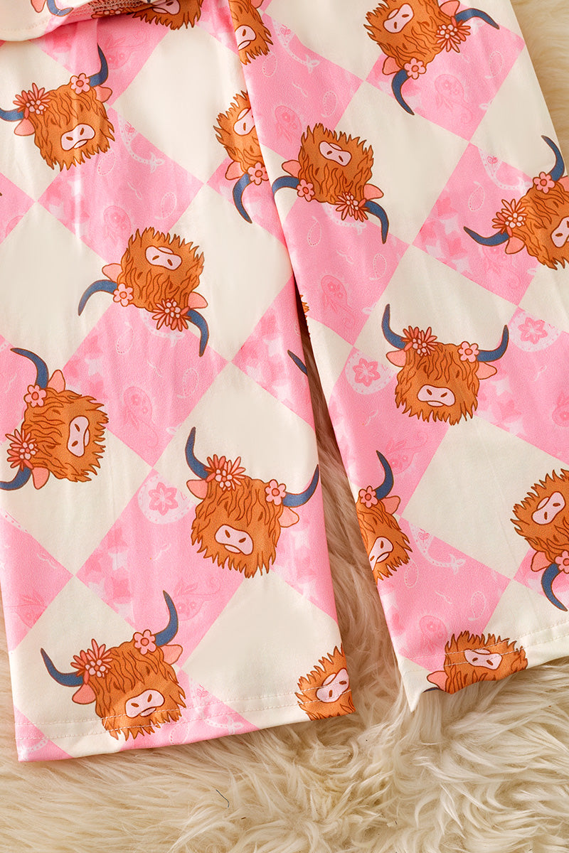Highland cow printed ruffle tunic and wide cut pants. OFG51631