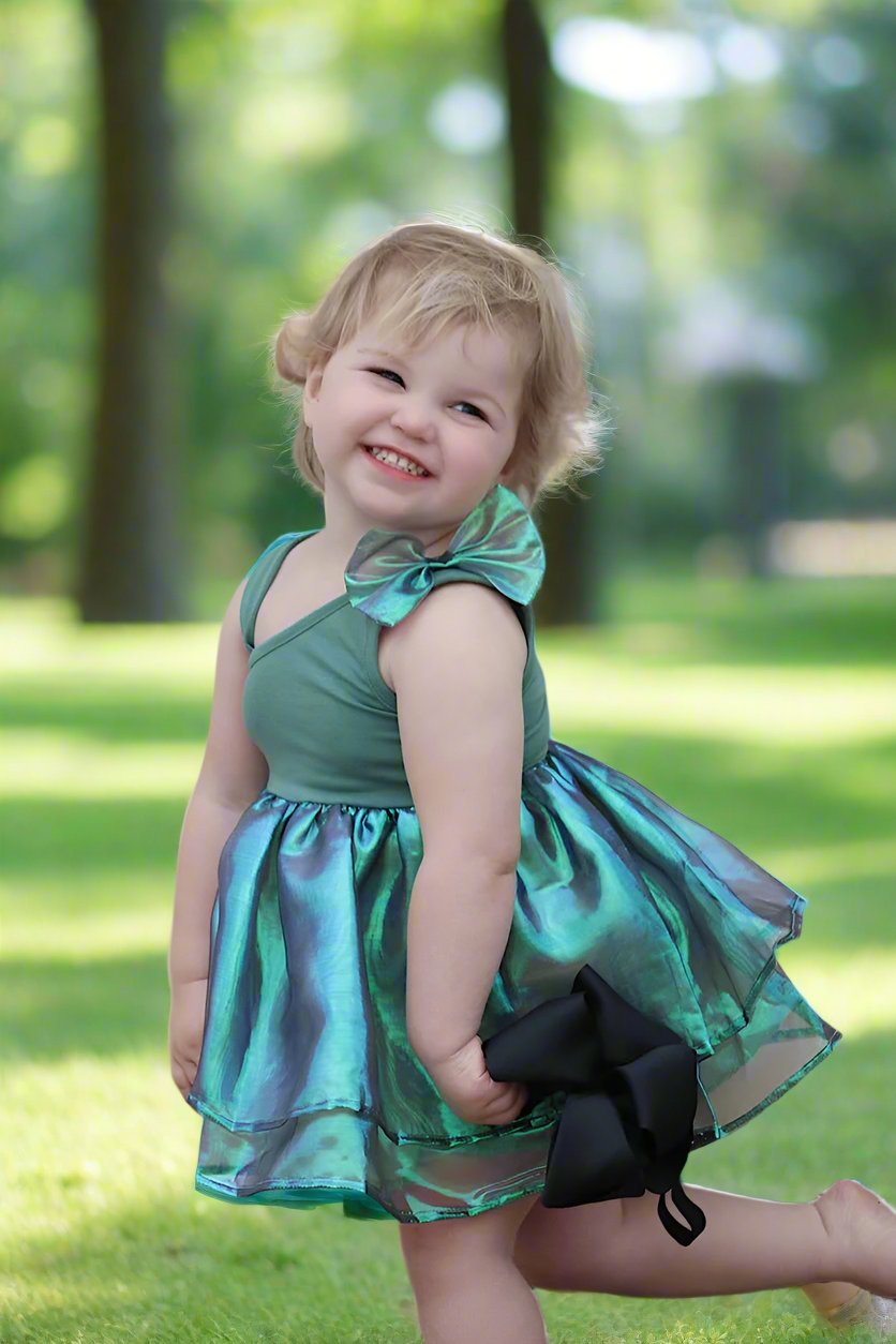 Cold shoulder dress w/ metallic tulle in Green