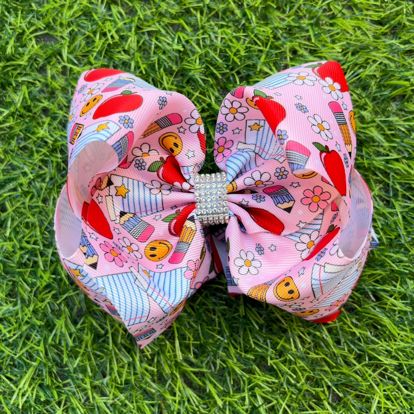Paper, floral, emoji & apple printed hairbow. BW-DSG-5136