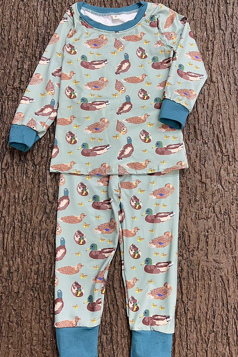 Green mallard printed boys pajamas set. BLP0425-25-A-
