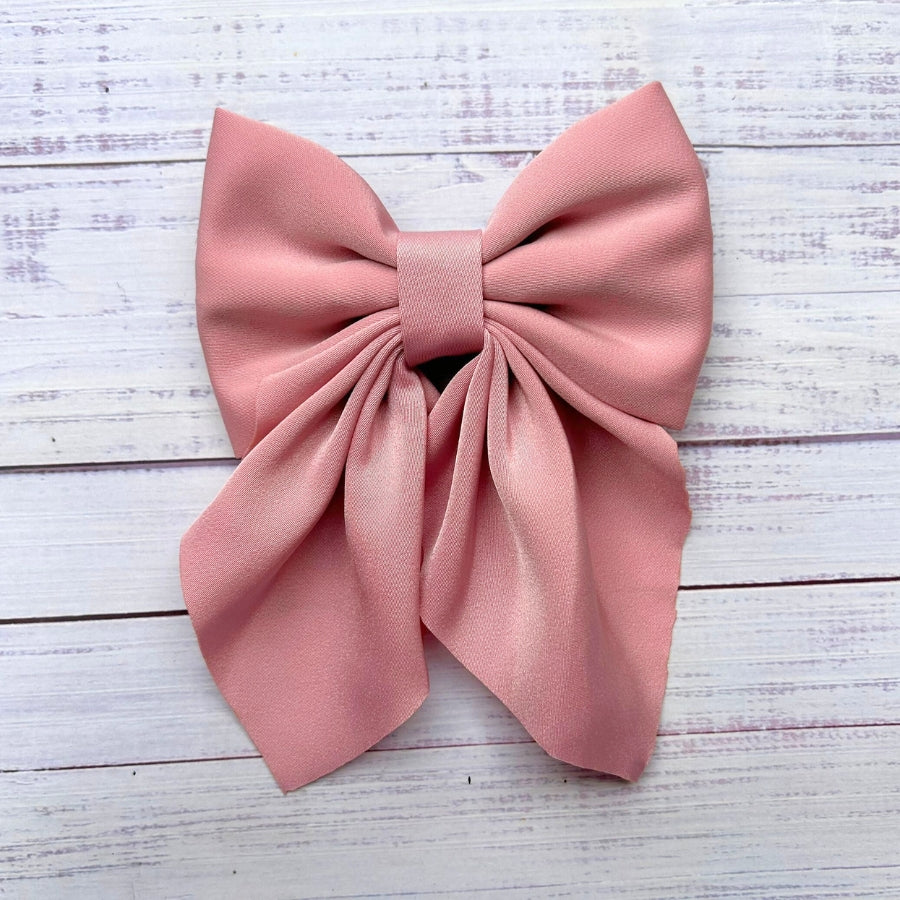 Super cute toddler bows with alligator clip.