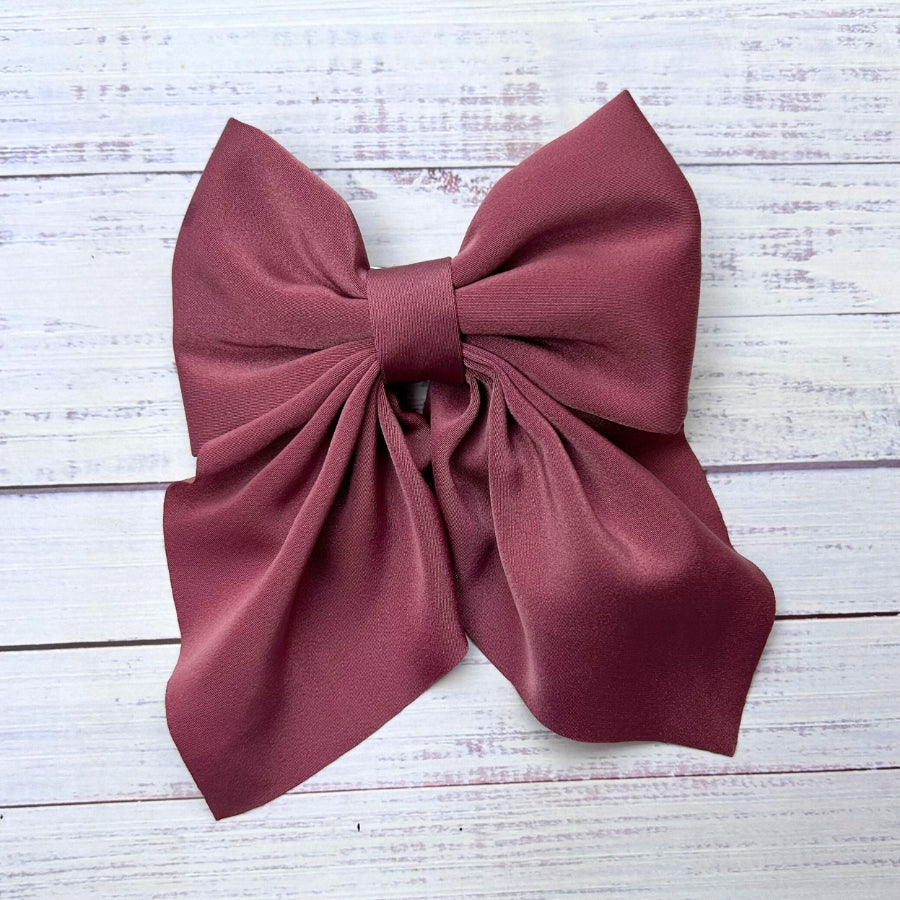 Super cute toddler bows with alligator clip.