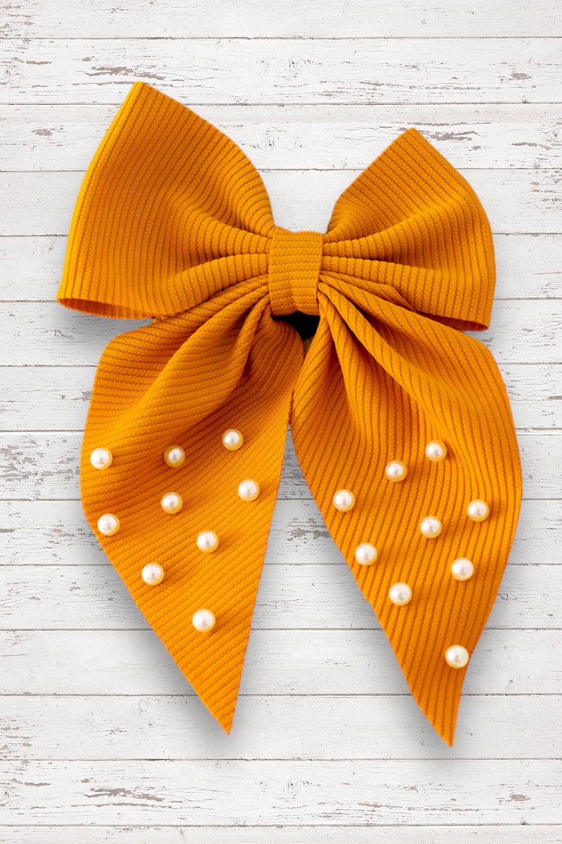 MUSTARD COQUETTE HAIR CLIP WITH ALLIGATOR CLIP & CLIPPED PEARS.