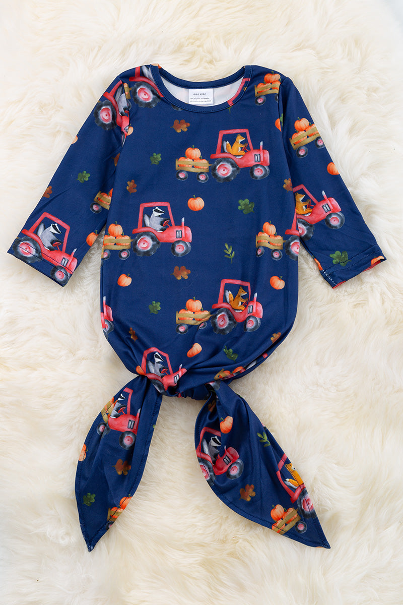 Fall in the farm printed infant gown. PJB45133002 ONE SIZE