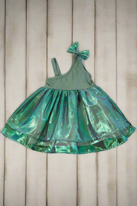 Cold shoulder dress w/ metallic tulle in Green