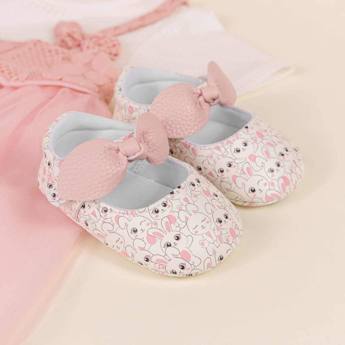Bunny printed girls baby shoes. CG5354