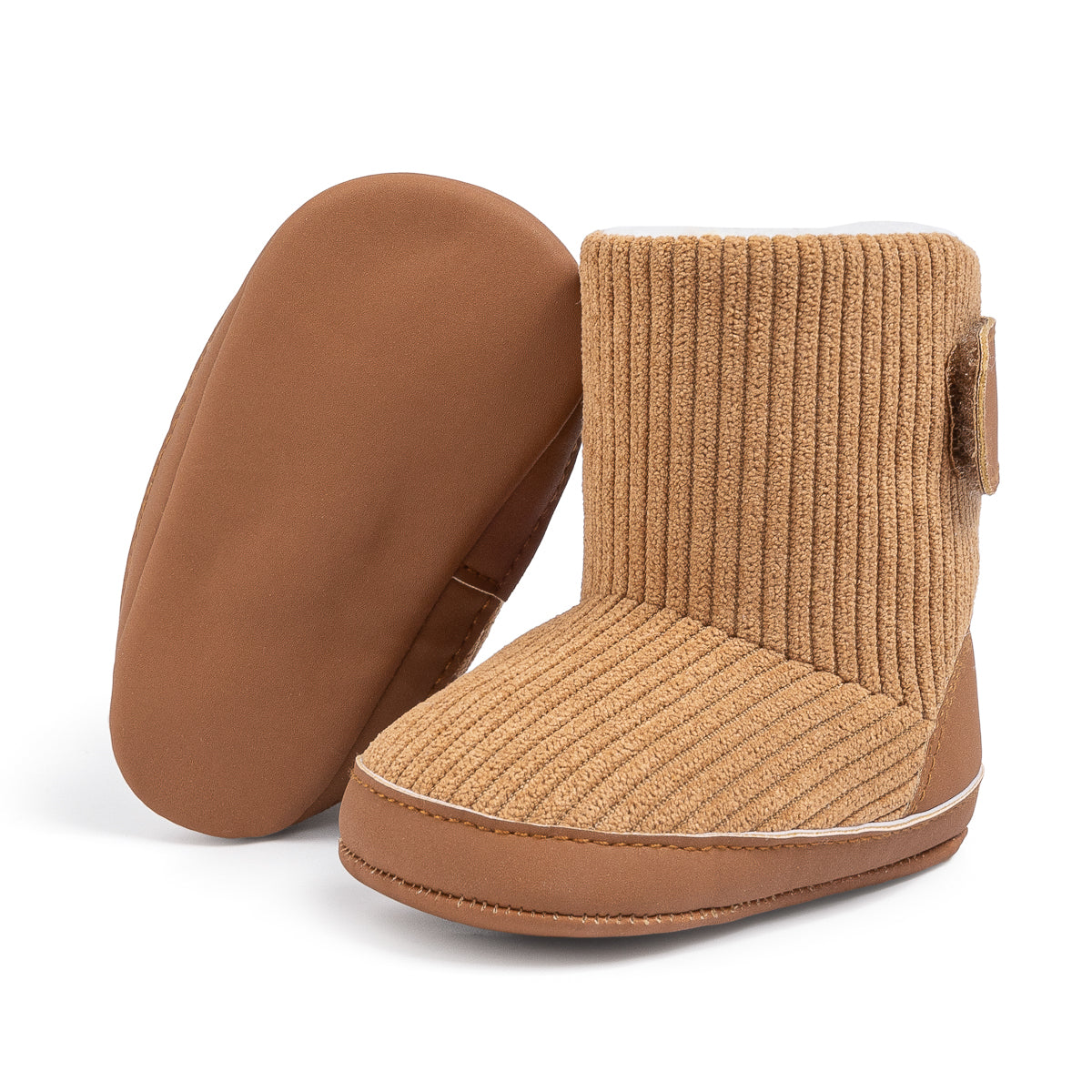 Inner sherpa ribbed baby boots. CG5406