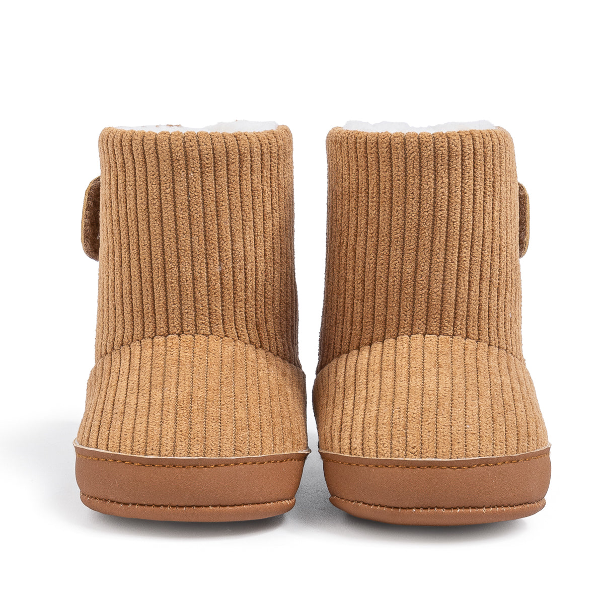 Inner sherpa ribbed baby boots. CG5406