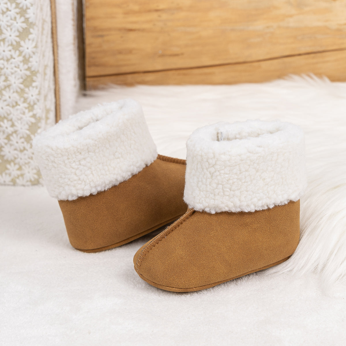 Khaki faux suede with white sherpa. CG5405