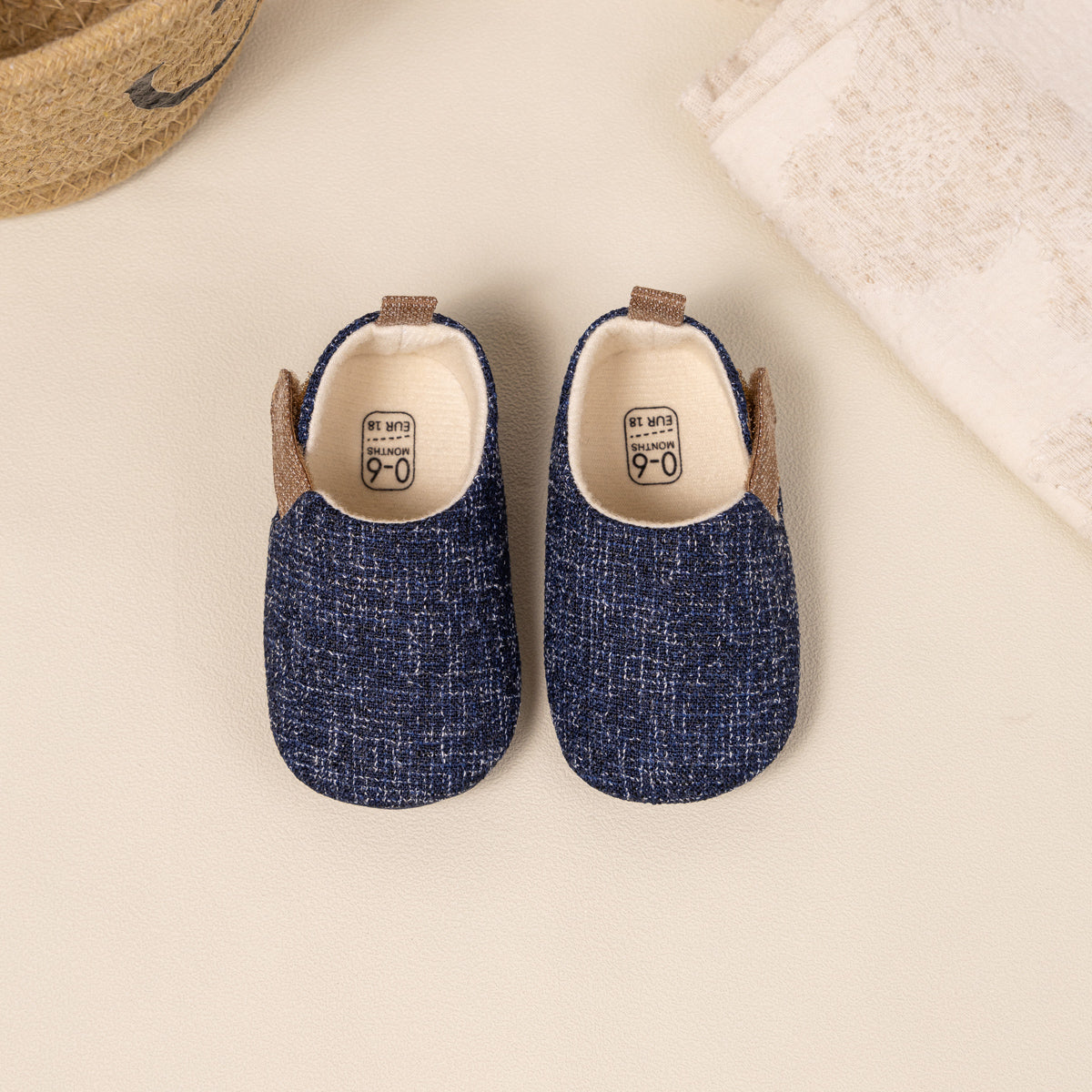 Cute Cloth slip on baby shoes. PT5138
