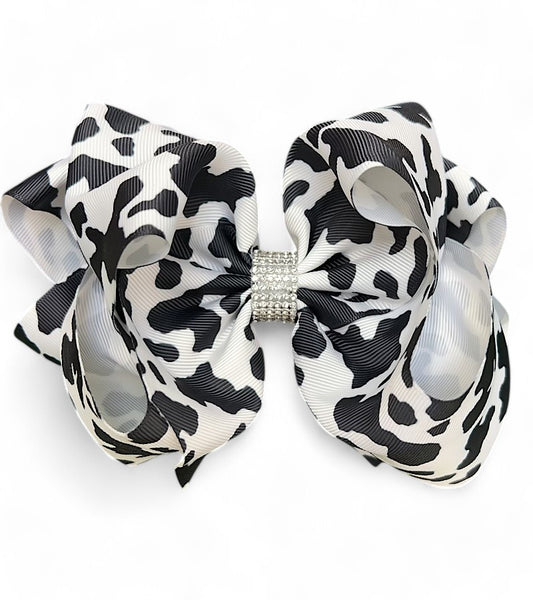 Cow printed hair bow, Available in 2 tones.