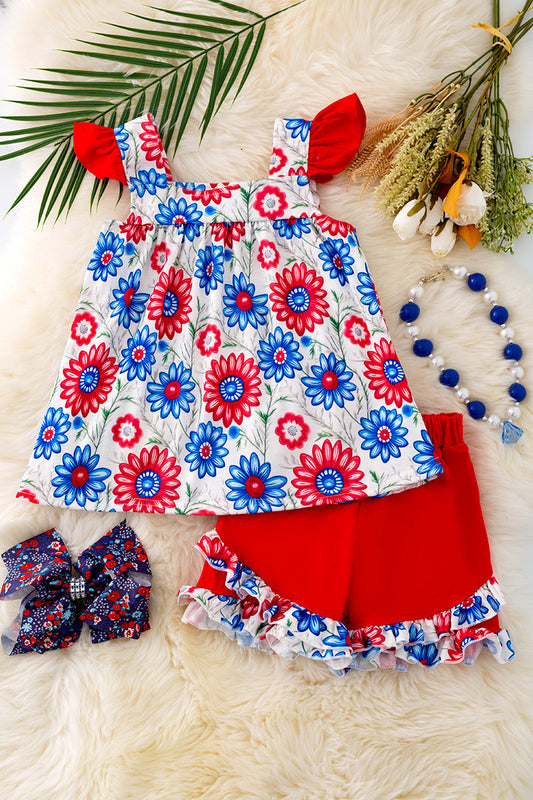 Patriotic floral tunic & shorts.