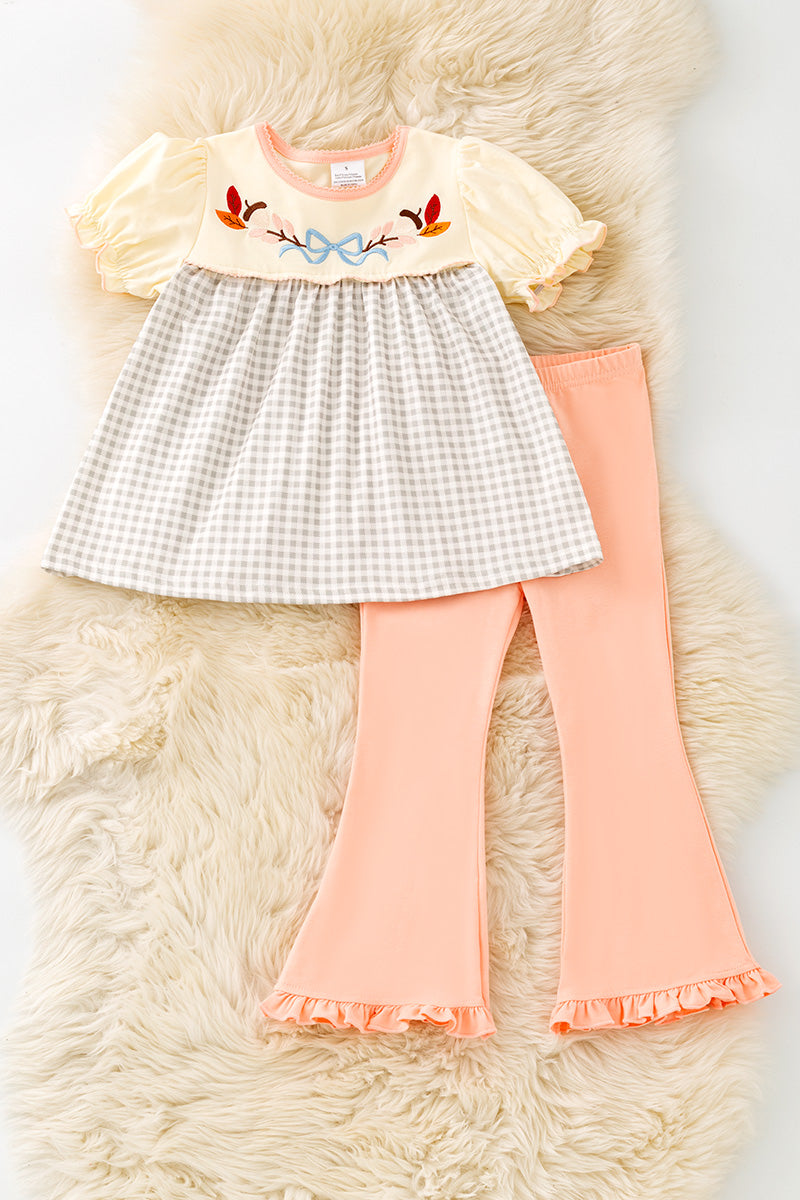 Cute Embroidered top with bubble sleeve & Coral ruffle pants. OFG61391 MON