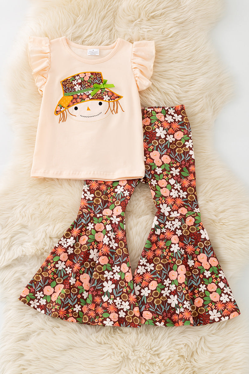Scarecrow applique top and brown floral bell bottoms. OFG61420