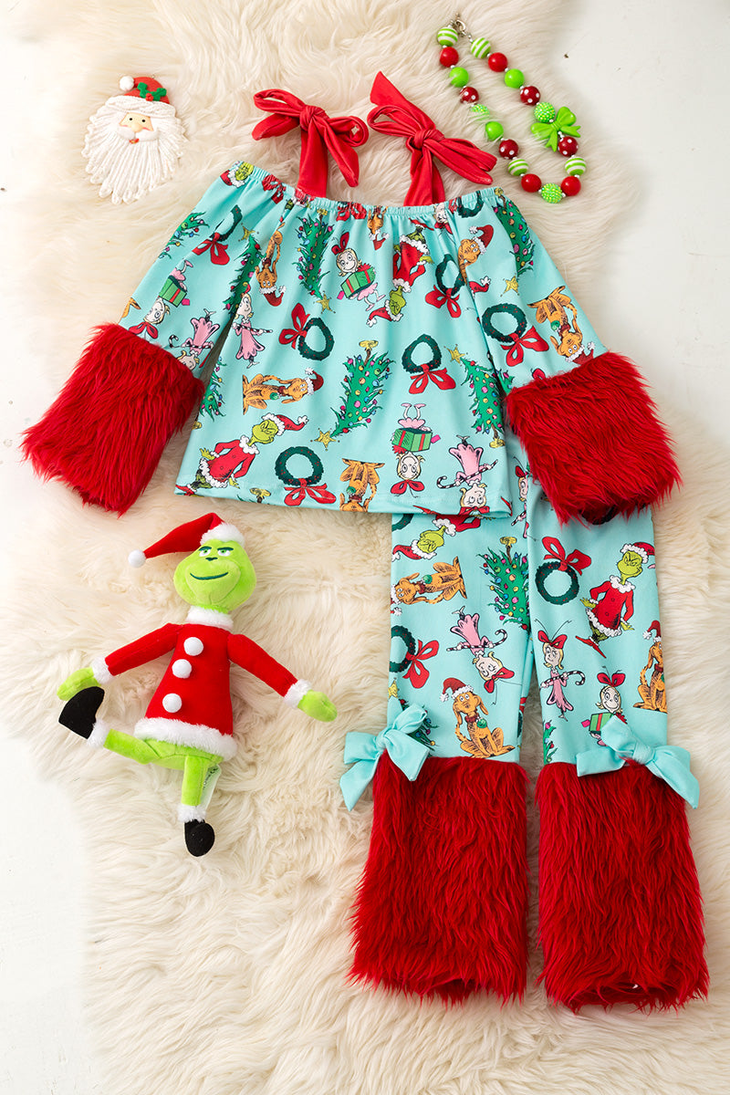 Christmas character 2 piece set on pink with red fur.