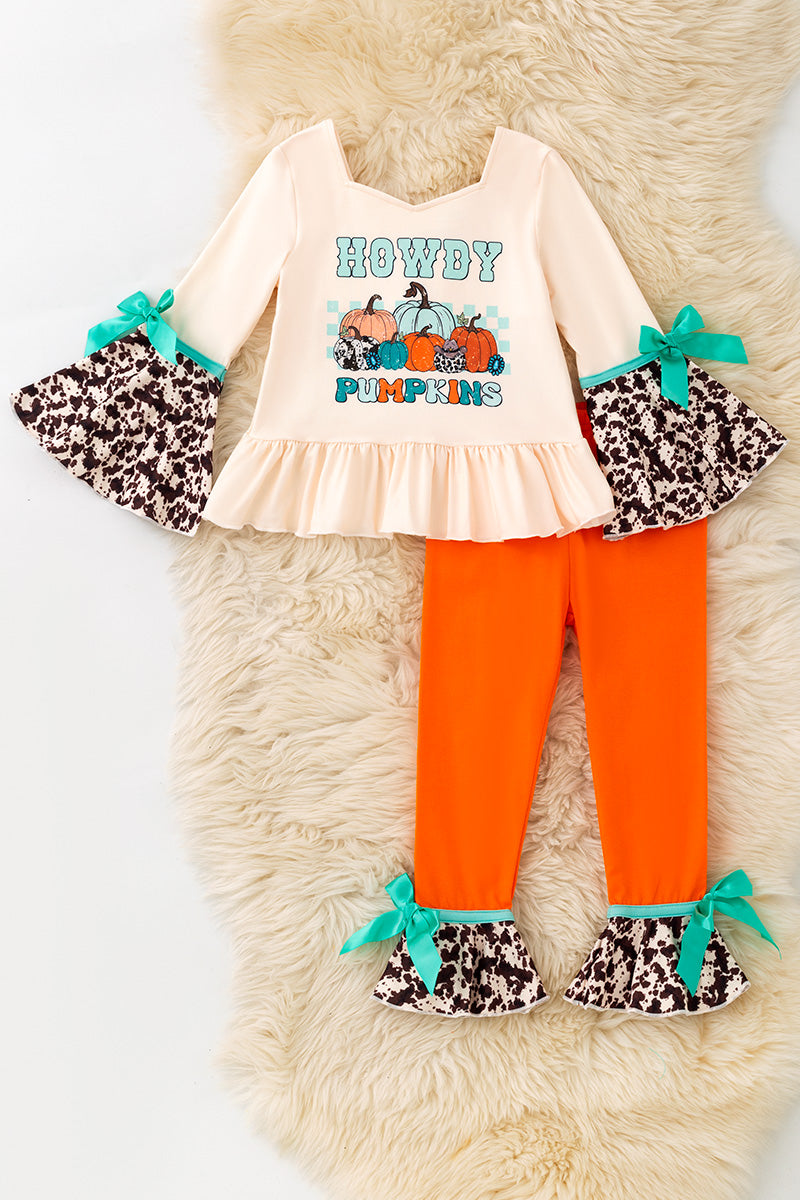 Howdy Pumpkins Cream tunic w/bell sleeves & Orange pants. OFG61491 -A-