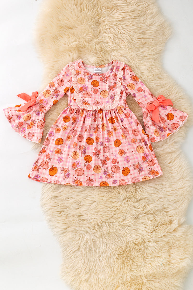 Pumpkin printed on pink dress w/ bell sleeves. DRG62728 -M-