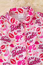 Load image into Gallery viewer, Bar** kiss printed pajamas set.
