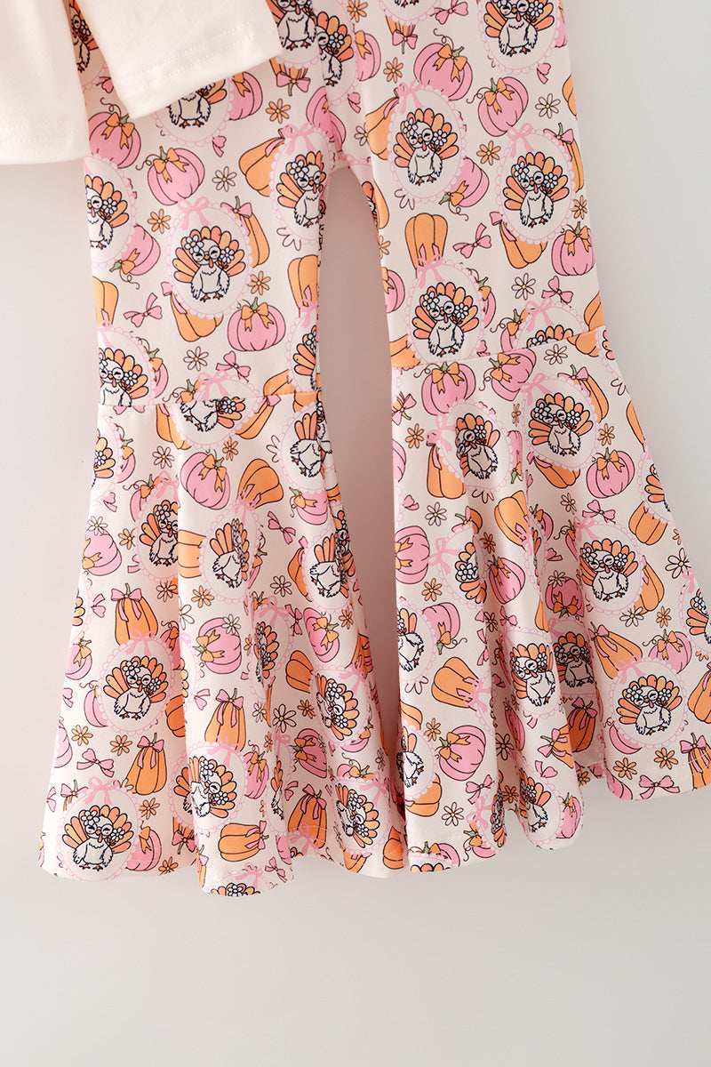 "Grateful thankful Blessed" Cream turkey printed top and multi printed bottoms. OFG63146 AMY