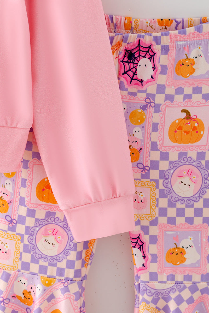 Boo" Pink Sweatshirt with checkered bell bottoms. OFG63143 MON