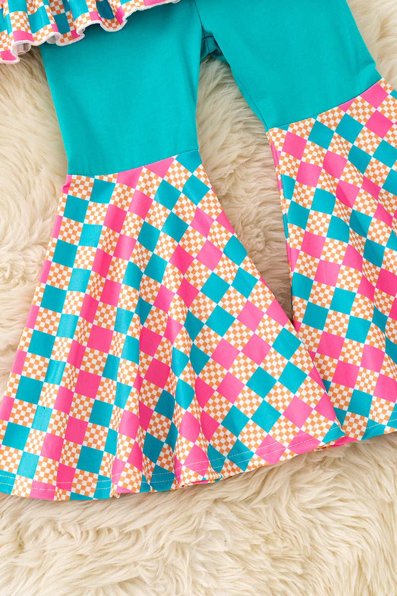 Howdy" Halloween printed on pink checker tunic and teal bell bottoms. OFG61492 -M-