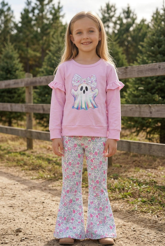 Ghost printed on lilac sweatshirt and floral pants.GLP0505-16-M-