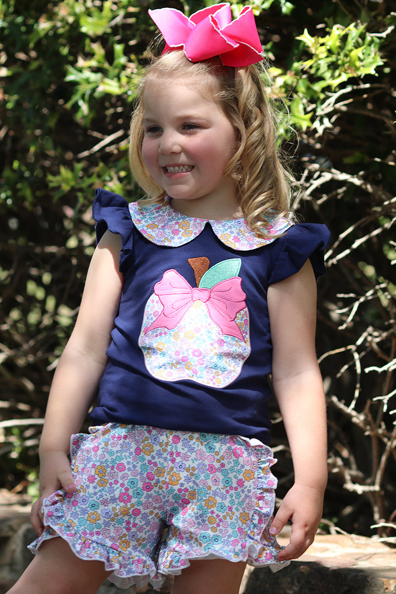 Floral apple applique top & floral ruffle shorts. OFG50718