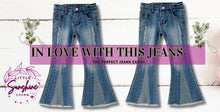 Load image into Gallery viewer, Dazzling rhinestones denim jeans.
