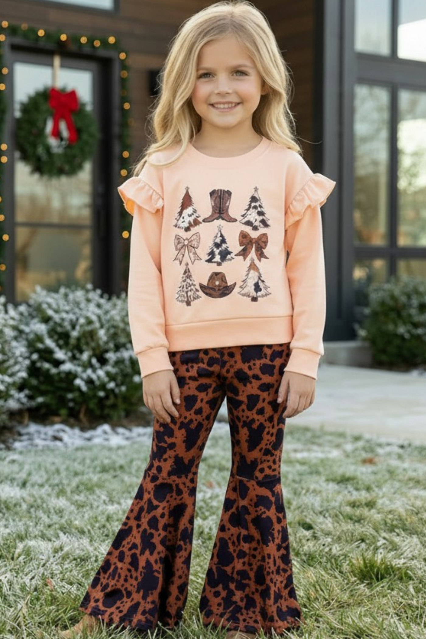 Cow printed Christmas tree printed sweatshirt & cow printed bell bottoms. OFG61139 -M-