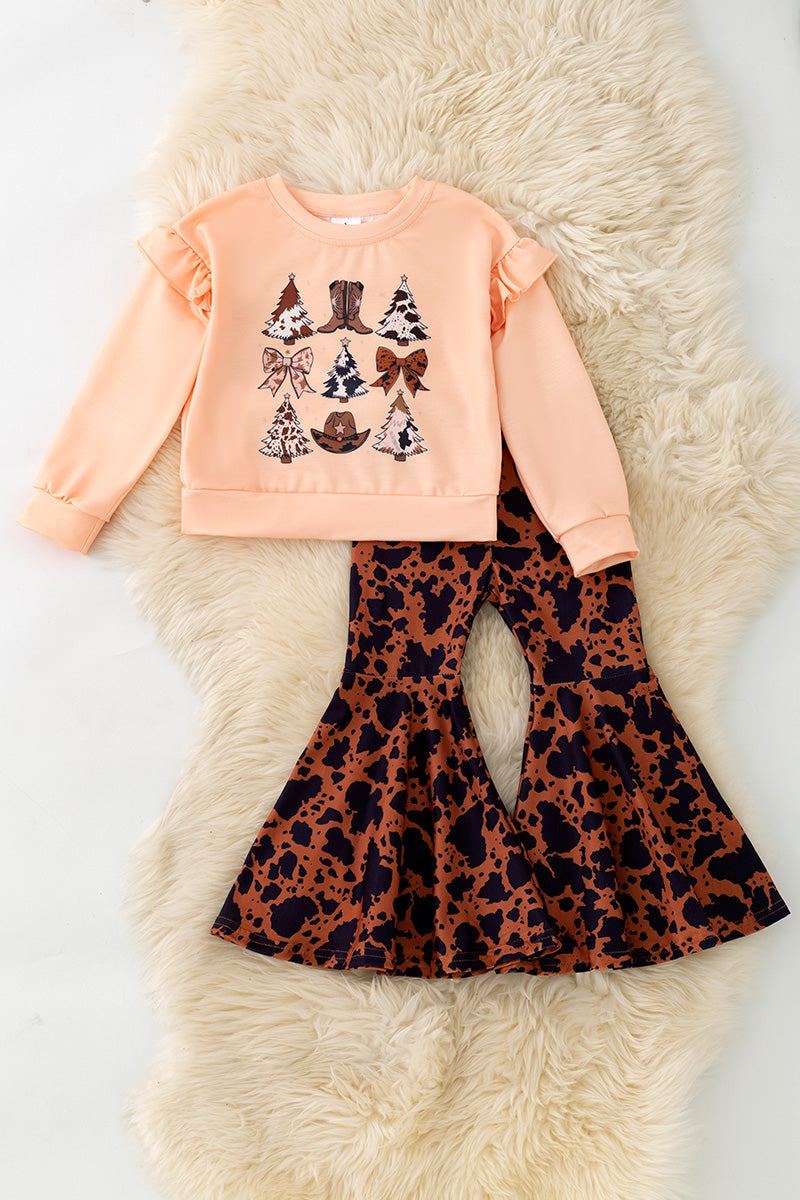 Cow printed Christmas tree printed sweatshirt & cow printed bell bottoms. OFG61139 -M-