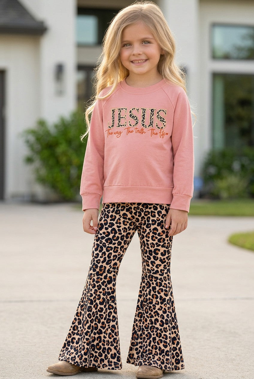Jesus The way the truth the life" Cameo embroidered sweatshirt and animal printed bottoms. OFG61395 mon