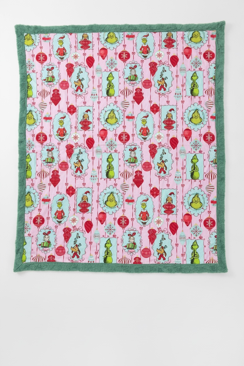 50 inch X 60inch Pink red ornament throw blanket.