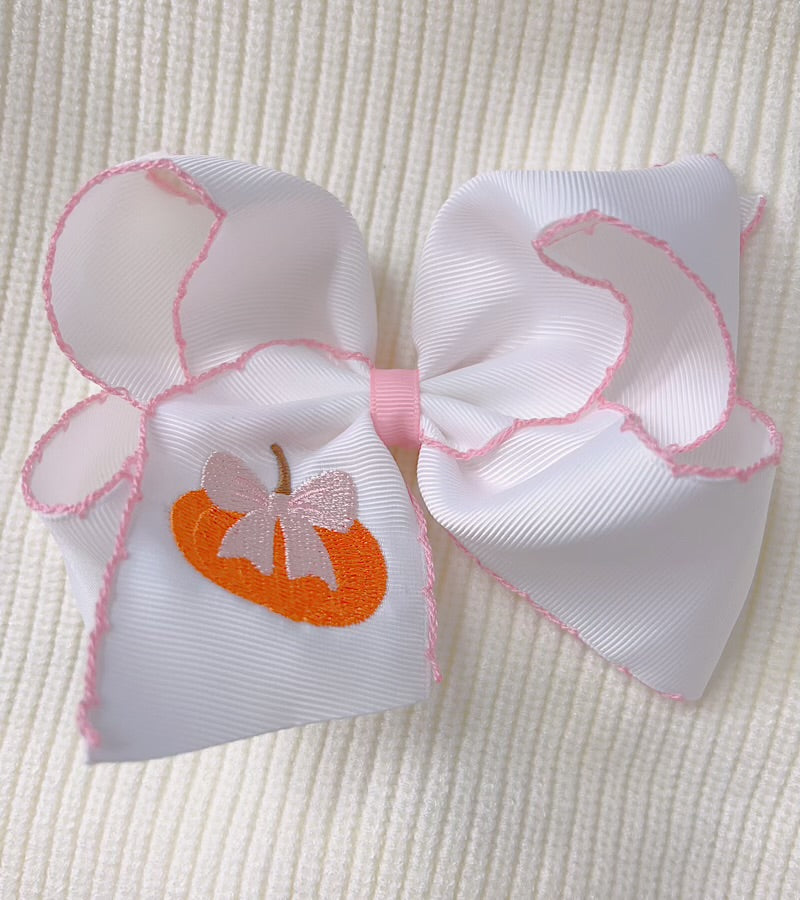 Embroidered pumpkin moon stitch hair bows. BW-DSG-5152