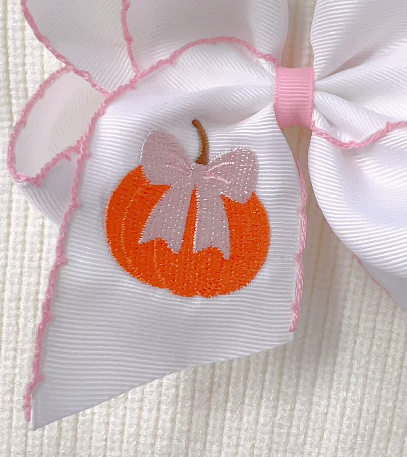 Embroidered pumpkin moon stitch hair bows. BW-DSG-5152