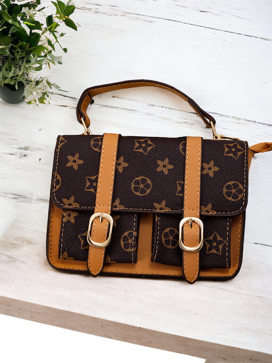 BROWN STAR PRINTED DOUBLE POCKET MINI PURSE. BBG65153027 M