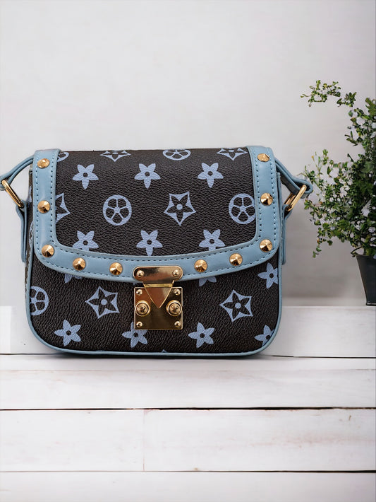 CHARCOAL AND DUSTY BLUE SPIKE DETAIL CROSSBODY PURSE. BBG65153025 M